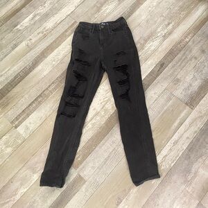 00R Hollister distressed hi-rise mom jeans